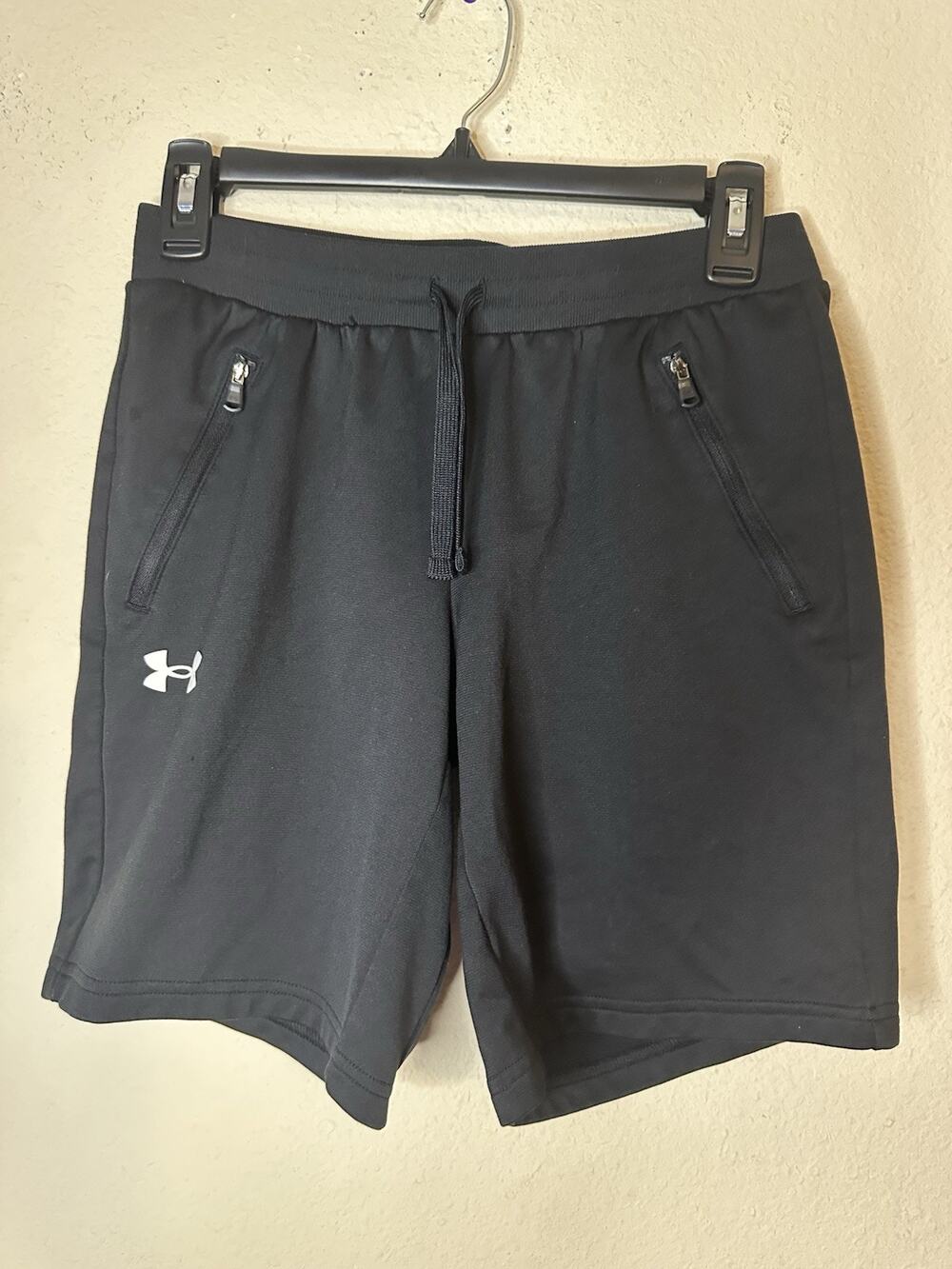 EUC Under Armour Boys Shorts Medium Athletic Gym Workout Pockets Youth Large